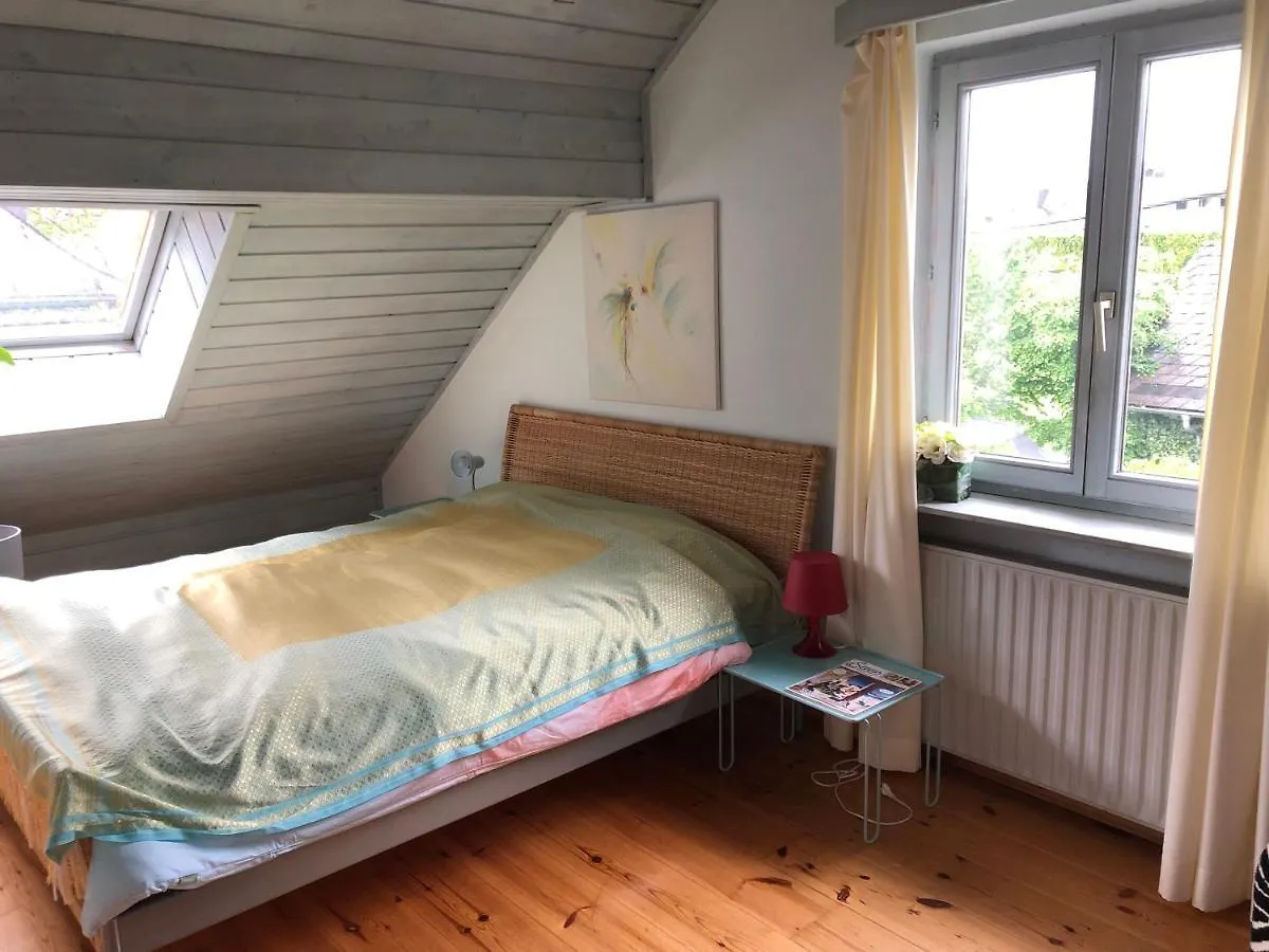 Haus in Anif bei Salzburg mit Sauna und Garten mit Badeteich 0*,