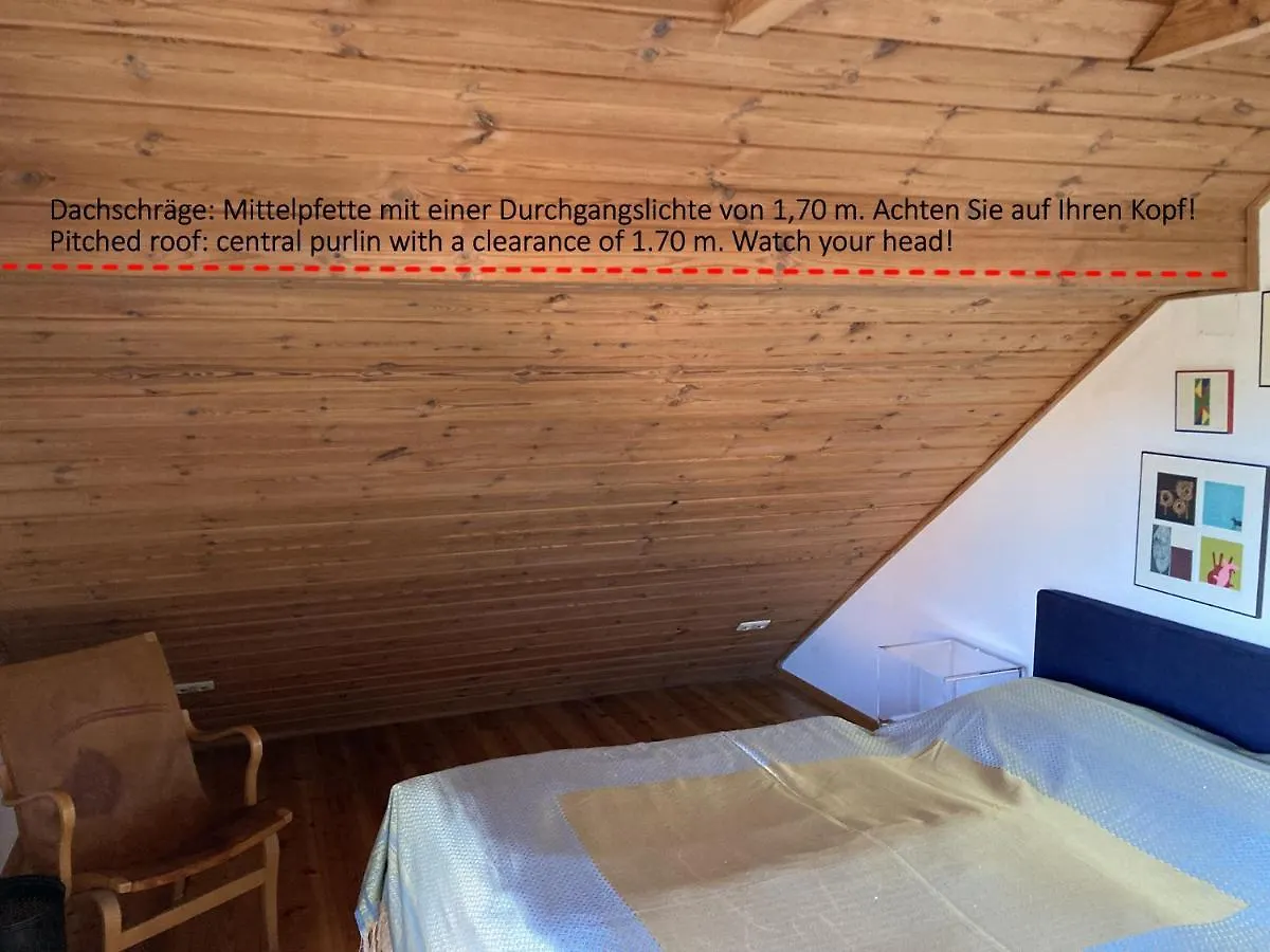 Haus in Anif bei Salzburg mit Sauna und Garten mit Badeteich