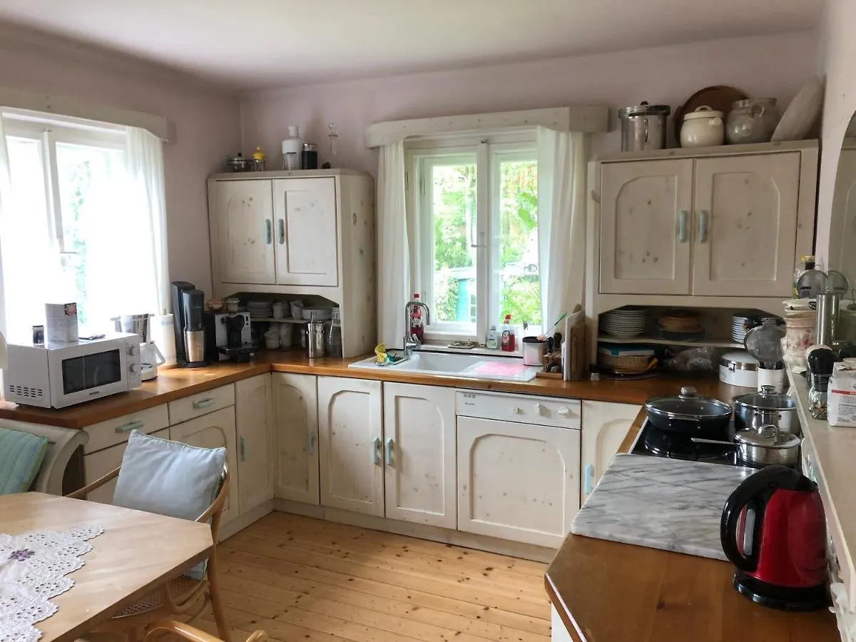 Ferienhaus Haus in Anif bei Salzburg mit Sauna und Garten mit Badeteich